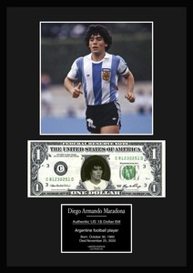 【ディエゴ・マラドーナ/Diego Maradona】サッカー/アルゼンチン/FCバルセロナ/写真サインプリント本物USA1ドル札フレーム証明書付/カラー1