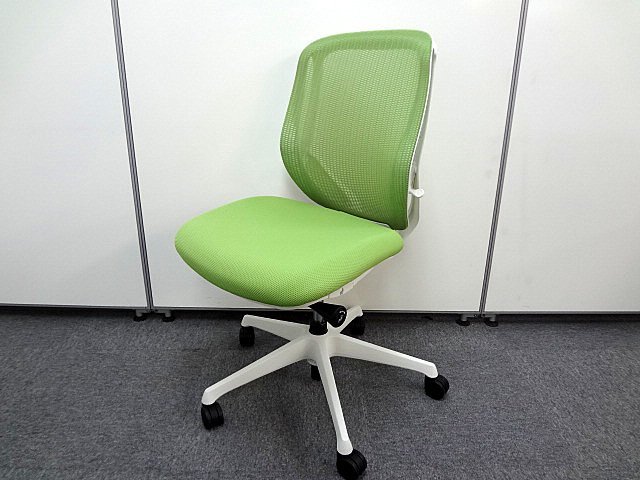 ローバックチェアの値段と価格推移は?|2件の売買情報を集計したロー