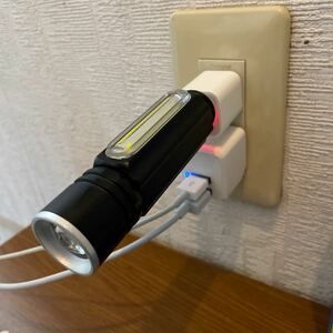 懐中電灯 充電式 ハンディライト LED USB 強力マグネット