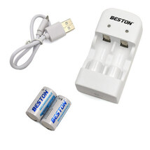 送料無料 CR123A 2個付き USB充電器(CR2 CR123A兼用 充電器）3211ｘ１台_画像1