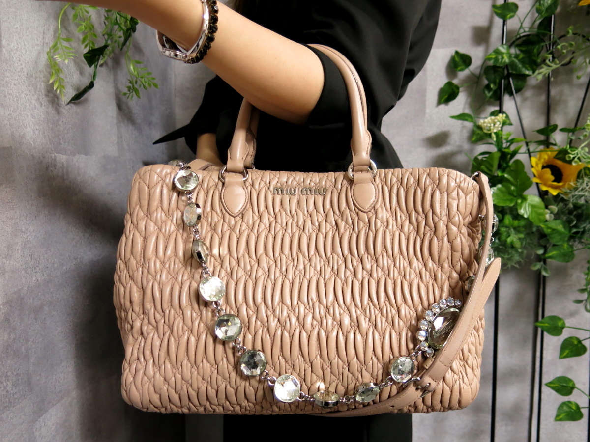 ヤフオク! -「miumiu ナッパクリスタル」の落札相場・落札価格