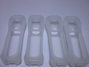 J018【即日配送 送料無料 動作確認済】Wii ジャケット 4個セット リモコンカバー ケース 穴あき クリア 白 ホワイト