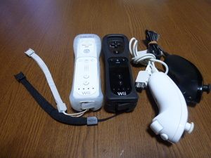 RSJN024【送料無料 動作確認済】Wii リモコン ヌンチャク ストラップ ジャケット 2個セット ホワイト ブラック 白 黒　リモコンカバー