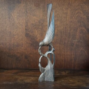 [60a274] 一本彫り　鳥　20cm　彫刻　とり　bird 　インテリア　レトロ　アンティーク　工芸品　木製　職人の技　癒し　和　※補修あり※