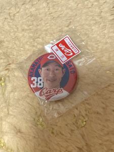 カープ　赤松元外野手　背番号　38:広島東洋カープ :缶バッジ :新品・未開封:直径約3㎝:送料　１２０円