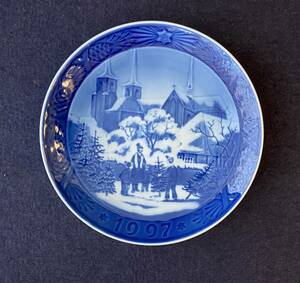 西洋陶磁　壁掛皿　ロイヤルコペンハーゲン　イヤープレート 1997年　デンマーク　手書き　美品　飾り皿　アンティーク インテリア