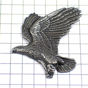  pin badge * silver color. .wasi bird silver ..* France limitation pin z* rare . Vintage thing pin bachi