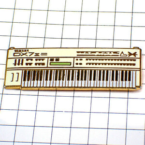  pin badge * Yamaha electronic piano DX7 music keyboard musical instruments * France limitation pin z* rare . Vintage thing pin bachi