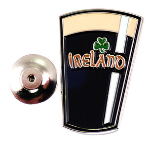ピンズ・ギネスビール酒グラス三つ葉のクローバーアイルランド