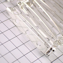 ブローチ製作用のピン針１０本で１セット32ミリ 白銀色 シルバー色 回転式_画像2