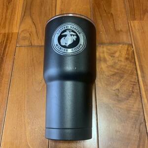 沖縄 米軍放出品 USMC MARINE ボトル 水筒 ステンレス製 タンブラー 筋トレ スポーツ 大容量 30oz / 887ml 海兵隊 人気 (管理番号U1⑫)