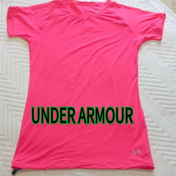 UNDER ARMOUR ナイロンTシャツ