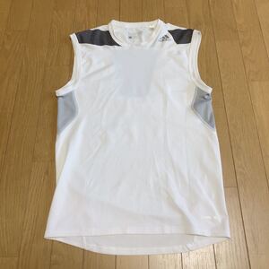 adidas ノースリーブシャツ techfit Mサイズ