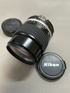 ☆美品☆ Nikon Ai NIKKOR 105mm F2.5S 単焦点　中望遠レンズ　保護フィルタ付き