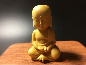 地蔵菩薩 柘植 可愛い地蔵菩薩 仏具 仏像 置物 お守り 根付 縁起物 枕本尊サイズ 40mm柘植 木材 仏教美術