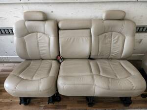 2000 year GMC Chevrolet Suburban LT second seat most middle bench seat 3GNFK16T0YG216***