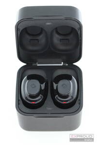 良品★R04 GLIDiC Sound Air TW-5000s ワイヤレスイヤホン 外音取込機能 両耳通話機能 Bluetooth対応 マイク 充電ケース付 動作確認済み