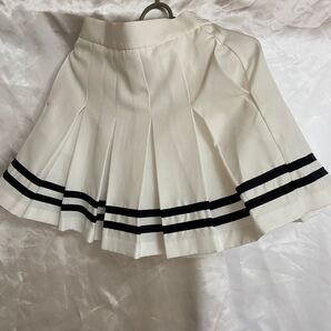 プリーツスカート