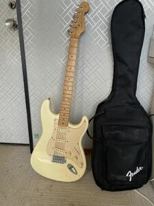 エレキギター Fender Stratocaster