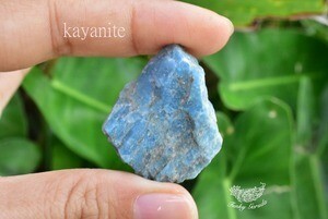 カイヤナイト 藍晶石 原石 kya009 天然石 Funky garuda 送料無料