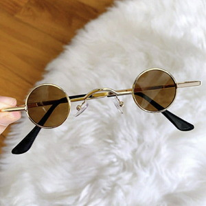 サングラス レンズ ミニ レディース メンズ フレーム アクセサリー かわいい おしゃれ ファッションアイテム トレンド メガネ 運転用 眼鏡