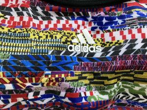 ★新品★アディダス　adidas　プリント　スポーツブラ　Lサイズ　￥２６４０★