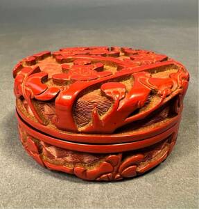 * Tang thing Akira era .. plum flower carving incense case old fine art *