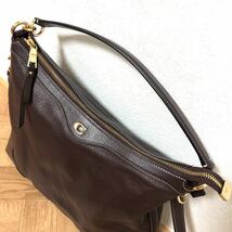 美品「COACH men's」●A4入るショルダーバッグ●肩掛け斜めがけ●本革レザー●茶紫●ブリーフケース●コーチメンズ●カバン鞄バック●iL_画像5