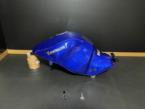 ZZR1200 極上品！！ 純正 ガソリンタンク タンクキャップ付き！！ フルセット！！ ガソリン タンク フューエル オーリンズ ニンジャ ninja