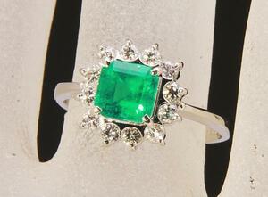 { pawnshop exhibition }Pt900* elegant natural emerald 0.91ct ring *k-4256