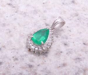 { pawnshop exhibition }Pt900* natural emerald 0.77ct+ diamond pendant top *C-3913