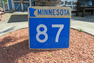 希少 MINNESOTA 87 ロードサイン ストリートサイン 反射板 ヴィンテージ アメリカ 看板 道路標識 ガレージ USA USED（A-49） 