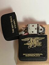 ZIPPO/ ジッポー/ 1941レプリカ ブラッククラックル U.S. NAVY オイルライター 未使用 2002年 A 02_画像4