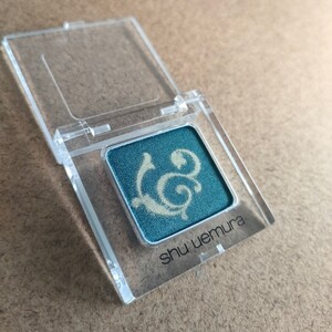 shu uemura アイシャドウ シュウウエムラ プレスドアイシャドー N ME ヴィリディアン