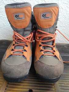 caravan grandking ゴアテックス トレッキングシューズ 26、5cmEE オレンジ