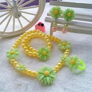  accessory for children gerbera pearl manner 4 point set ( yellow × green )