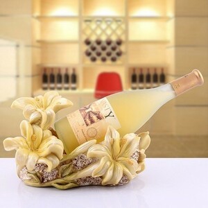  wine bottle holder gorgeous . lily. flower resin made ( yellow )