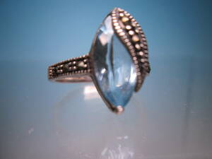 ☆ Silver Marketite &amp; Blue Glass Design Ring 446G 17