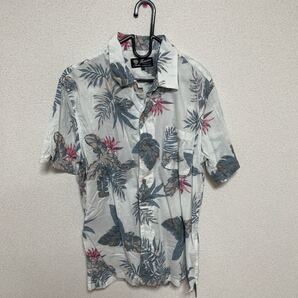 アロハシャツ