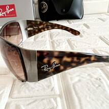 os70★ 美品　レイバン RayBan レイバンサングラス ケース、元箱付き　RB 3361 041/13 3N 豹柄　？シルバー？_画像3