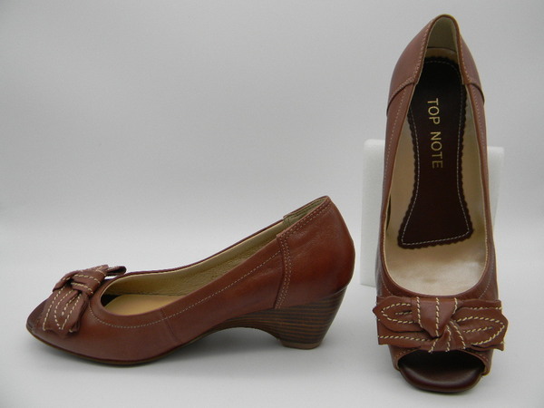 ★★【 TOP NOTE 】★ 革パンプス(23.5cm)ブラウン 茶色 オープントウ