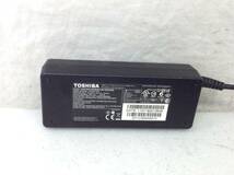 P-1282 東芝 製 PA3755U-1ACA 仕様 15V 4A ノートPC用ACアダプター 即決品_画像2