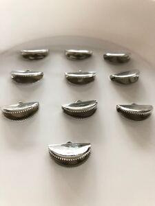 半円 紐留め 金具 シルバー カシメ 10個 金属パーツ ワニグチ 扇形