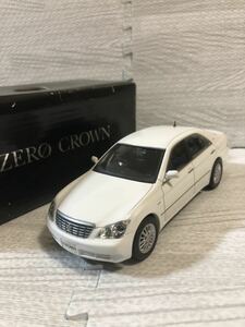 1/30 トヨタ クラウン CROWN 後期 カラーサンプル ミニカー 非売品 スーパーホワイトⅡ