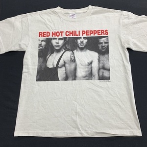 Red Hot Chili Peppers T-shirt 90s Vintage photo print re Chile NIRVANAbyo-kSADE Madonna SOUNDGARDEN PEARL JAM