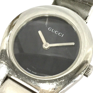 グッチ クォーツ 腕時計 ブレスレット ブラック文字盤 6700L レディース シルバーカラー ブランド小物 GUCCI