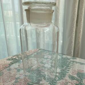 格安 共通摺合せ広口試薬瓶 1000ml SINKO 硬質硝子製 保存容器 1個入 1箱 未使用