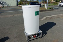 静岡県発　200L　薬剤タンク　排水、送液切り替えバルブ付き　キャスター付き　噴霧器_画像1