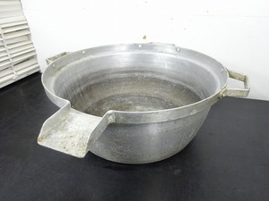 業務用 厨房用品 店舗用品 鍋 大鍋 大型鍋 炊き出し鍋 Φ450mm 注ぎ口付き 特注品 アルミ製 持ち手付き フタ無し 管理番号149　