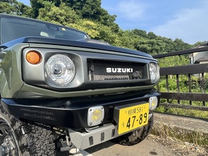 塗装済　 JB64w 74 ジムニー シエラ グリル FRP 日本製 　純正風　SUZUKI エンブレム別売り可　JA11感